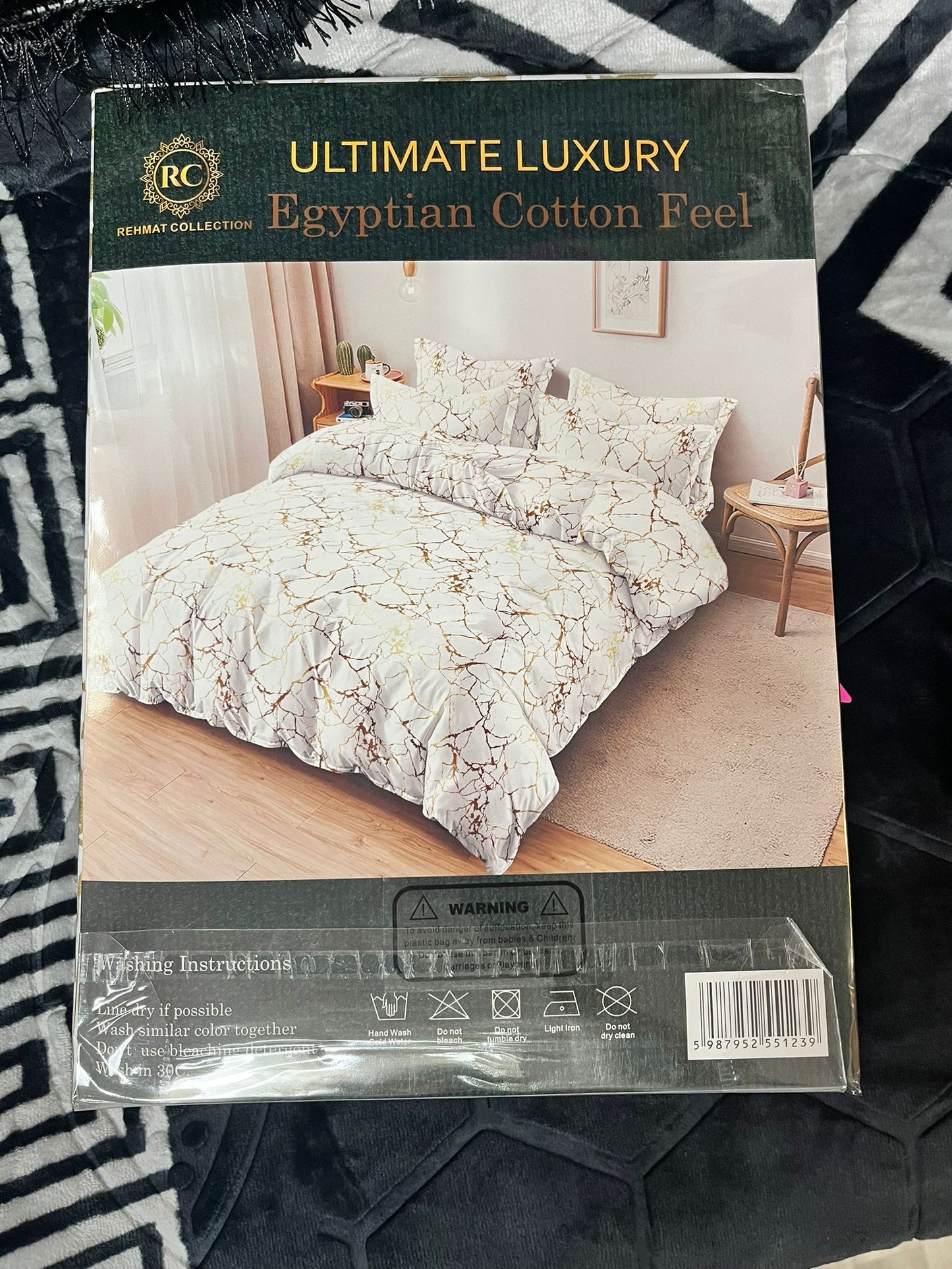 Rehmet Collection Bedding Superking size.