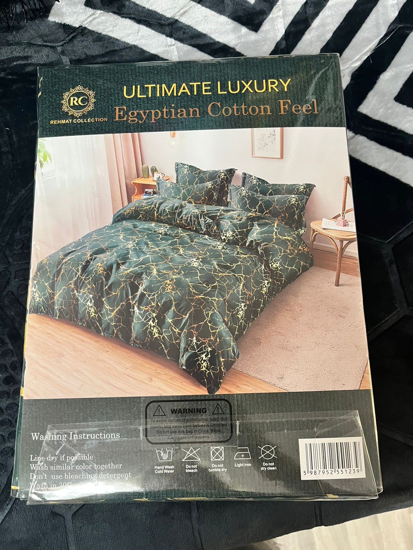 Rehmet Collection Bedding Superking size.